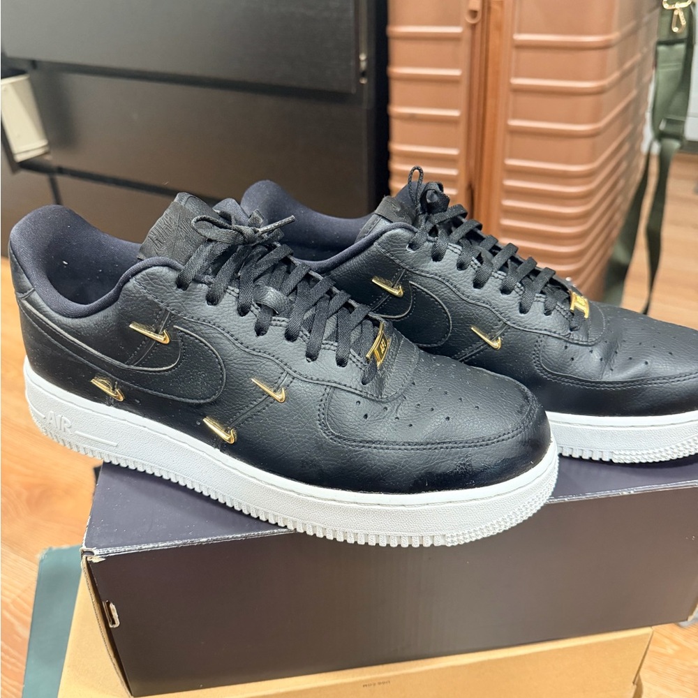 Black Nike Air Force 1